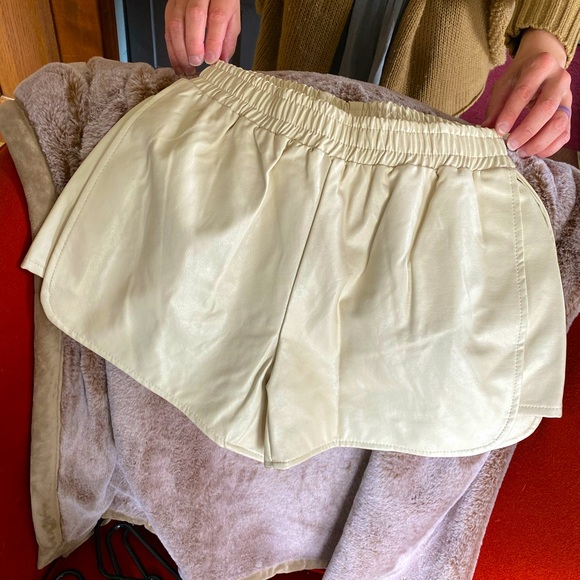 — - Picture 1 of 2